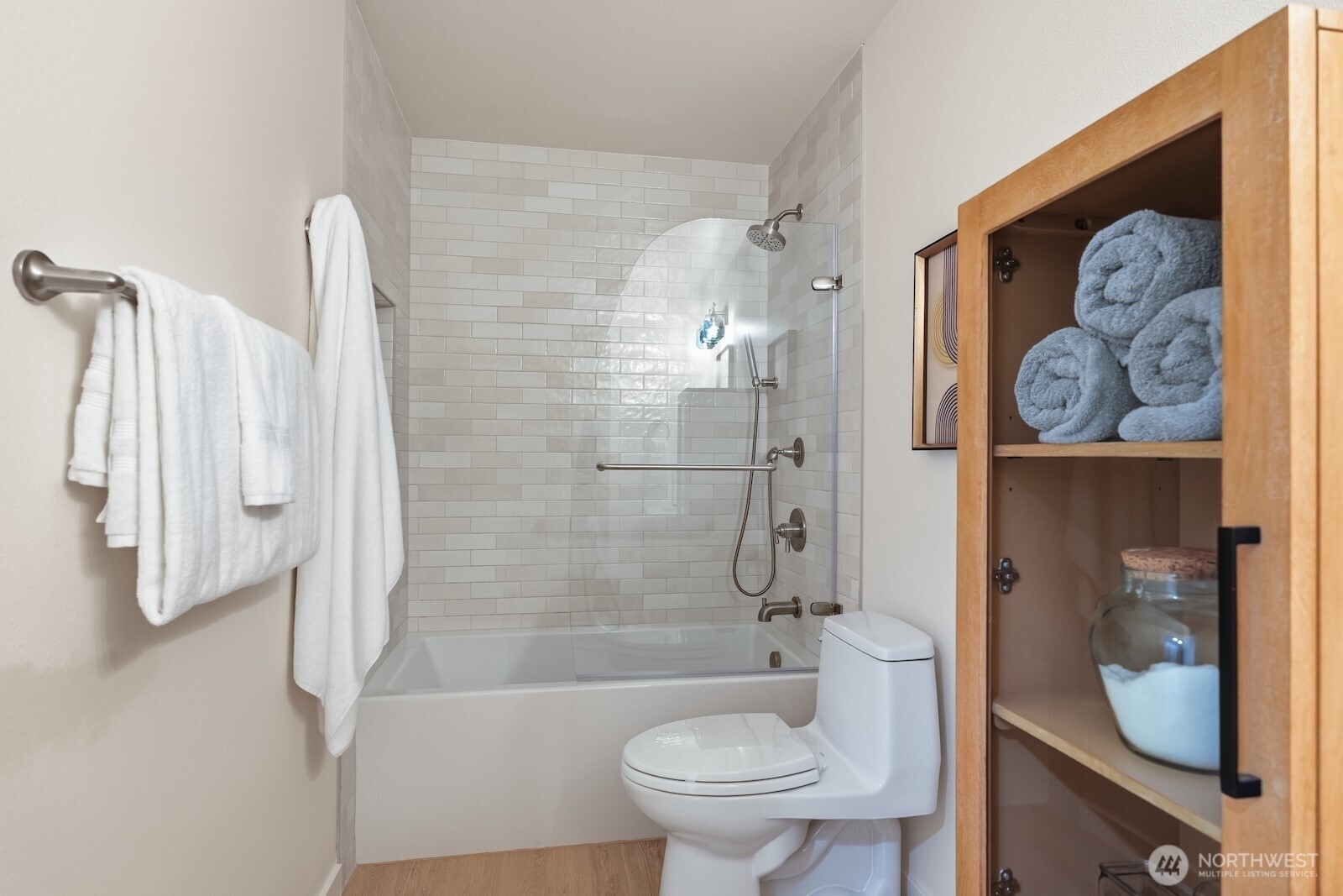 7021 Carmichael Avenue Property Photo 10