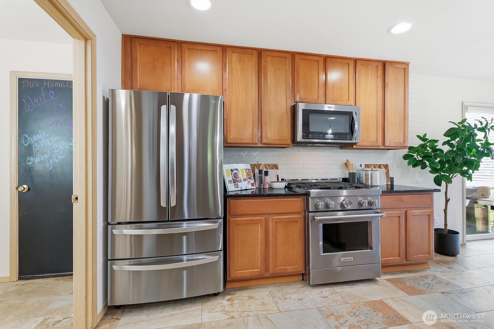 7021 Carmichael Avenue Property Photo 14