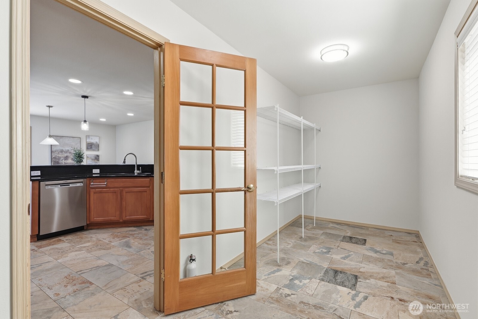 7021 Carmichael Avenue Property Photo 16