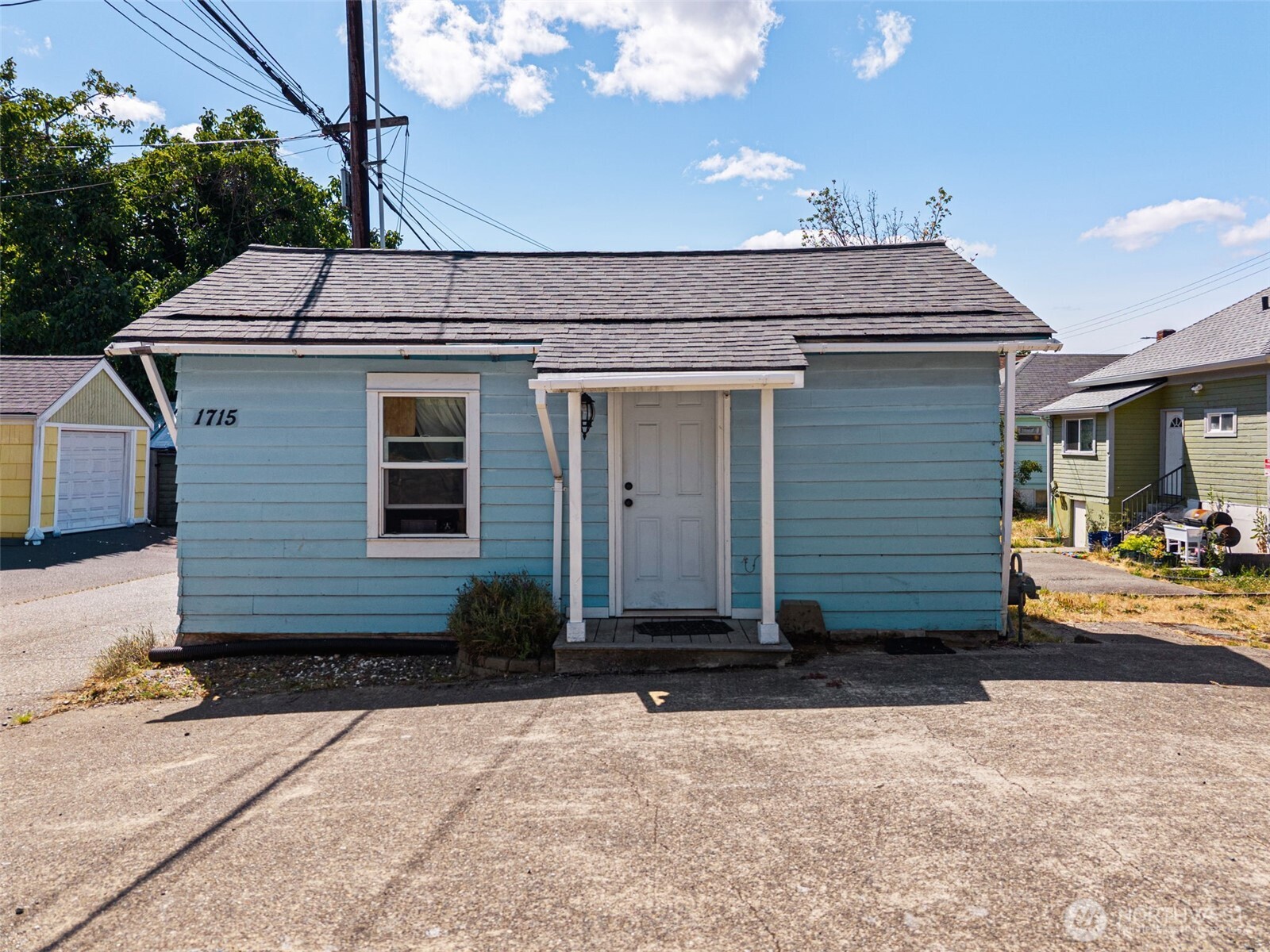 1713 Burwell Street Property Photo 2