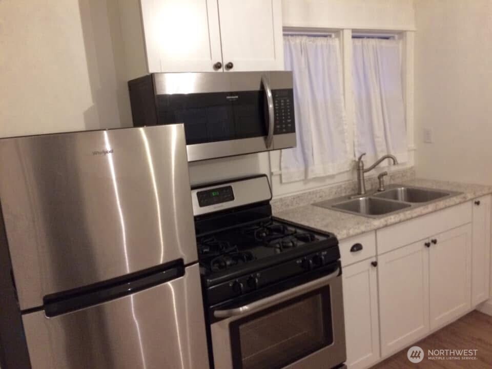 1713 Burwell Street Property Photo 12