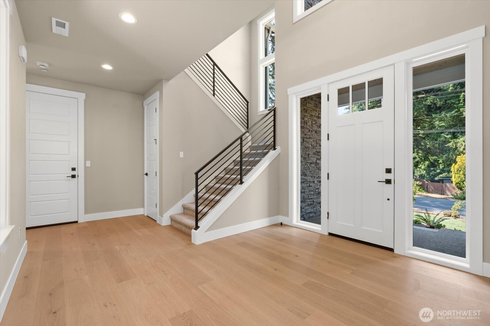 3504 Alaska Road Property Photo 5