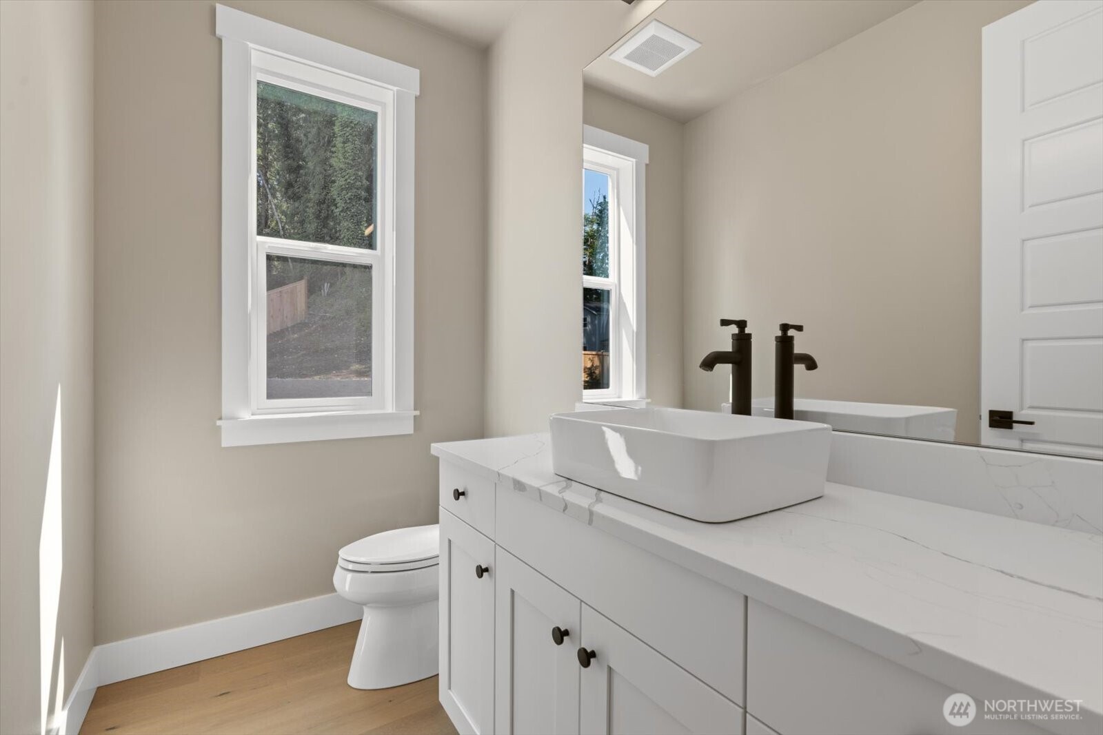 3504 Alaska Road Property Photo 15