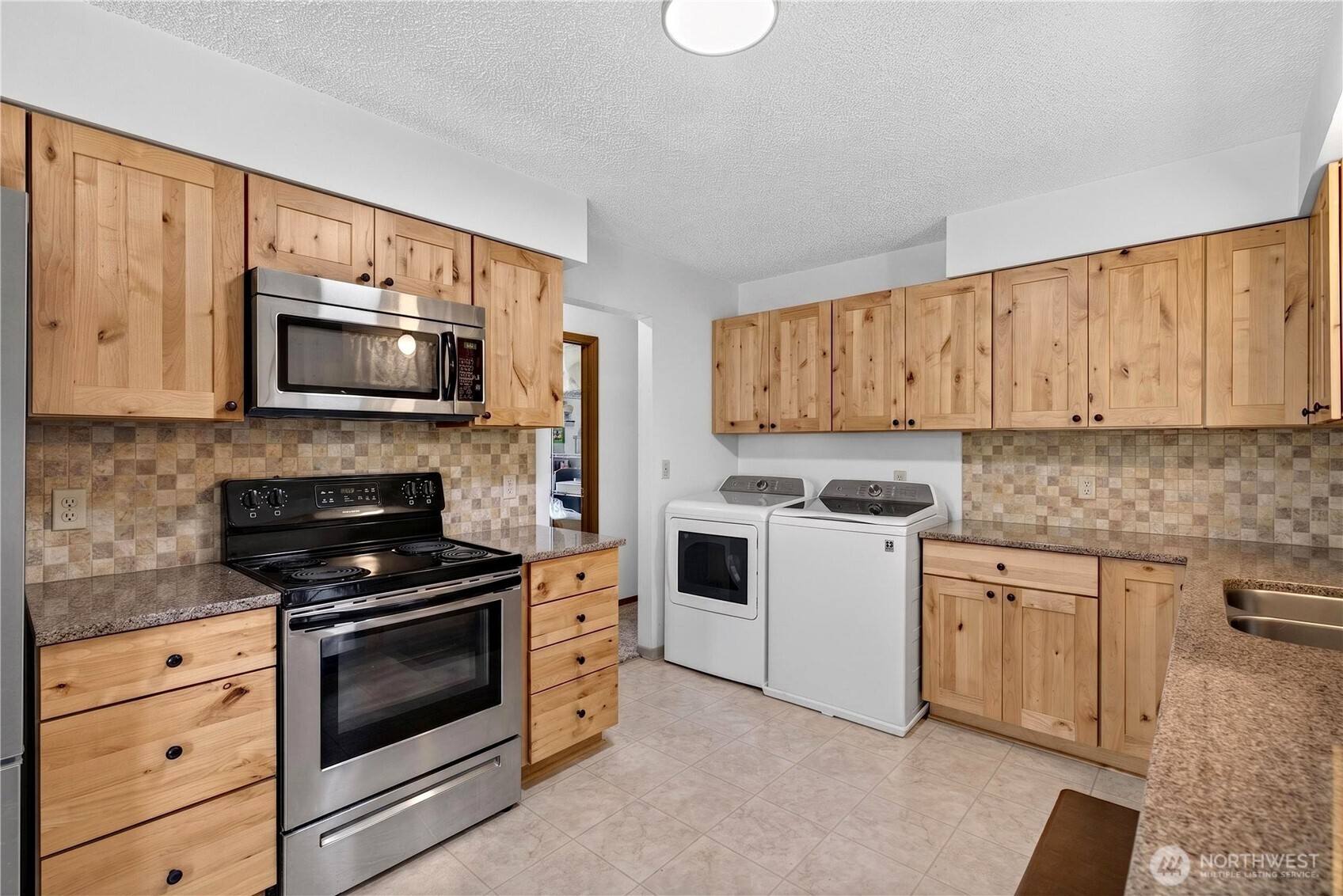 301 Arrowhead Place Property Photo 10