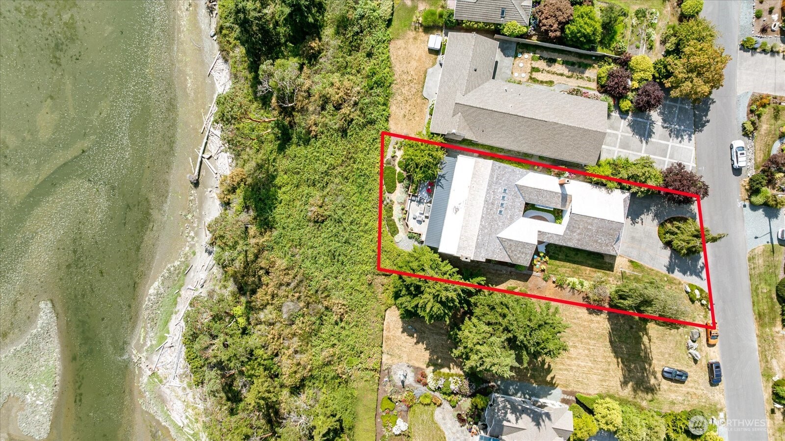 2374 Soundview Drive Property Photo 37