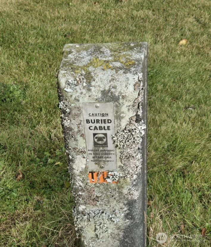 4717 State Route 105 Property Photo 10