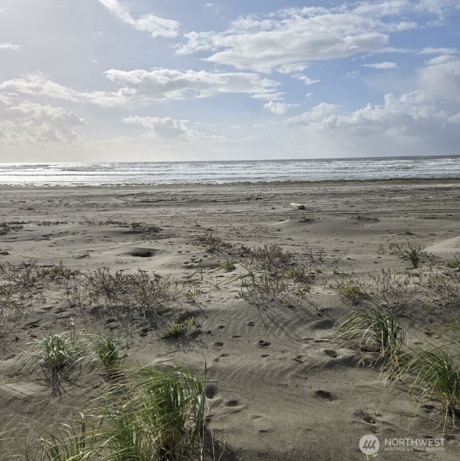 4721 State Route 105 Property Photo 1