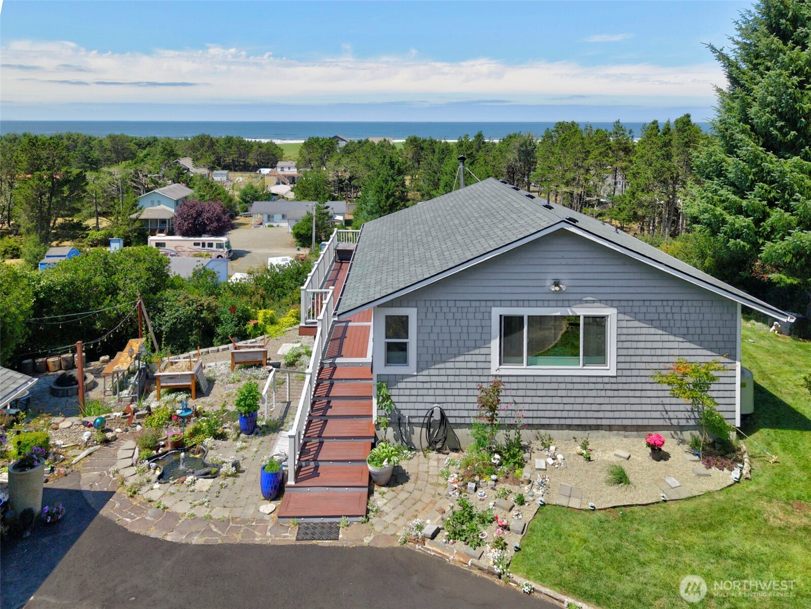 28017 L Place Property Photo 2
