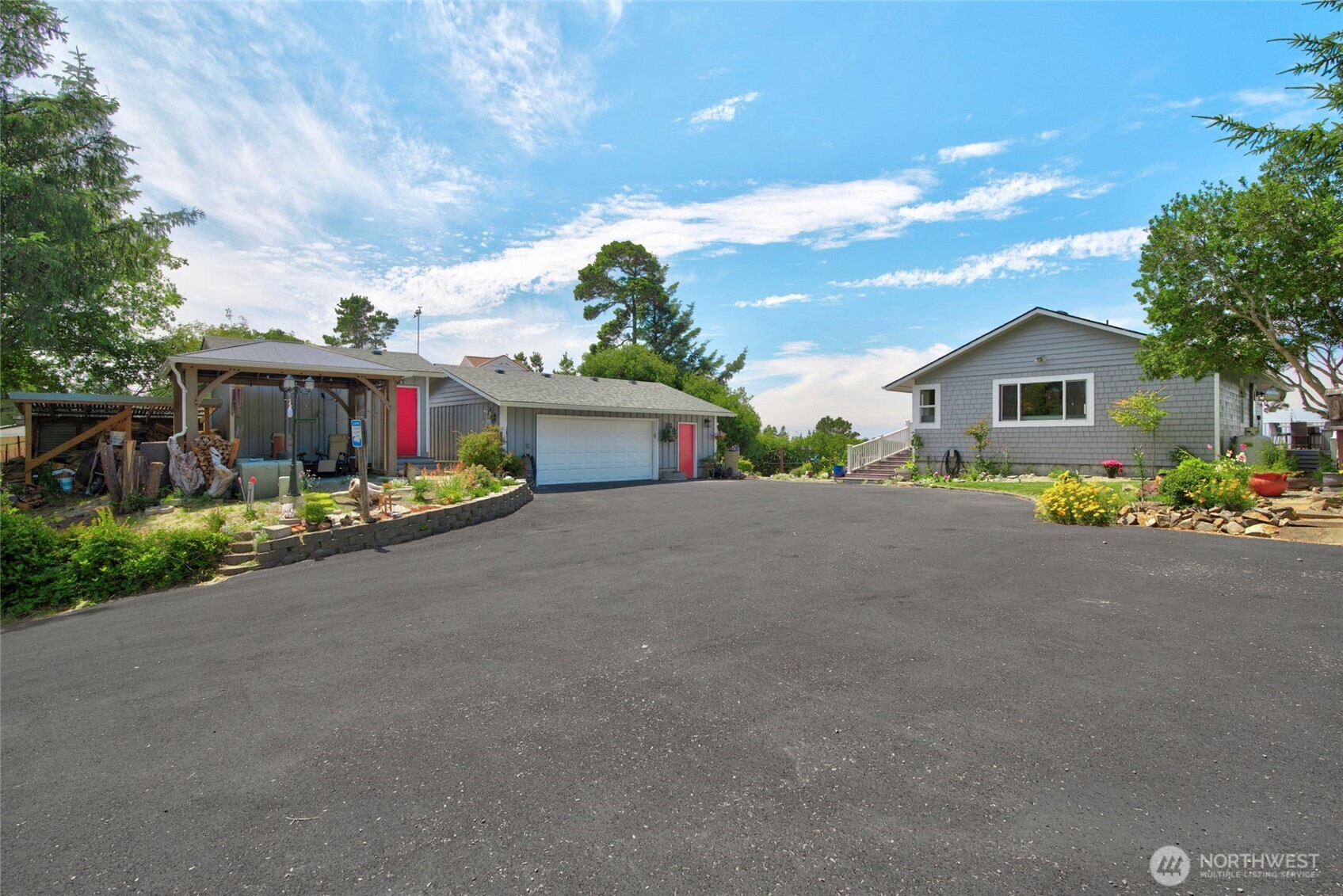 28017 L Place Property Photo 3