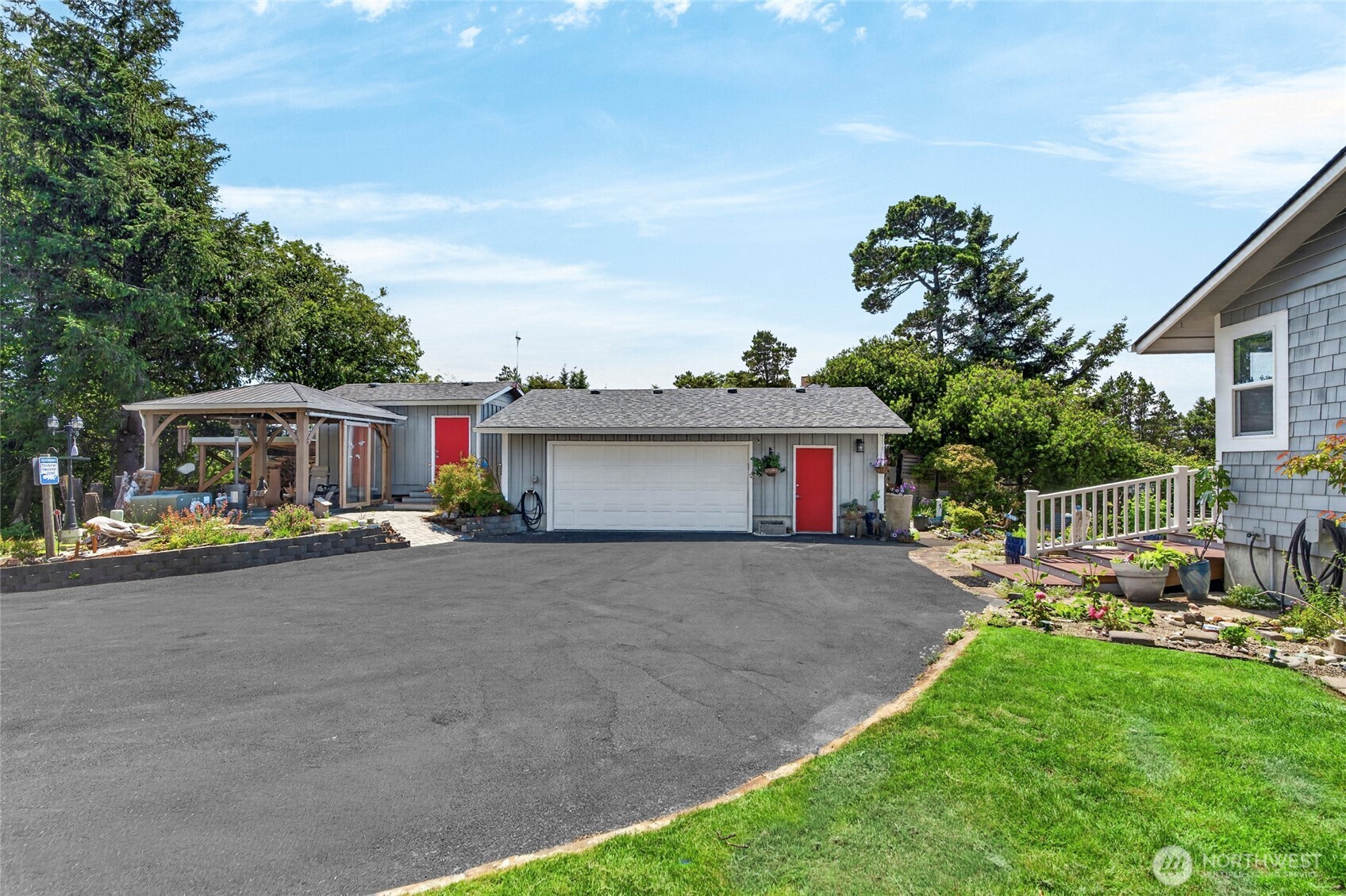 28017 L Place Property Photo 4