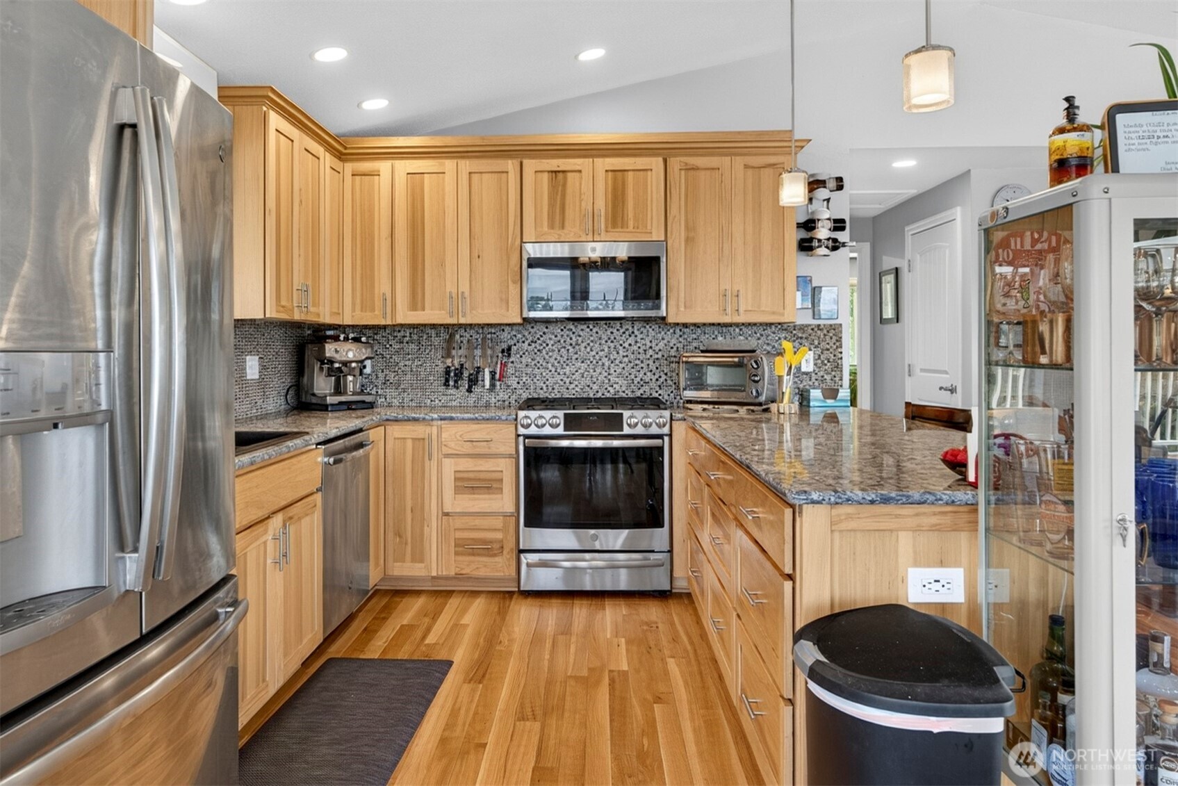 28017 L Place Property Photo 12