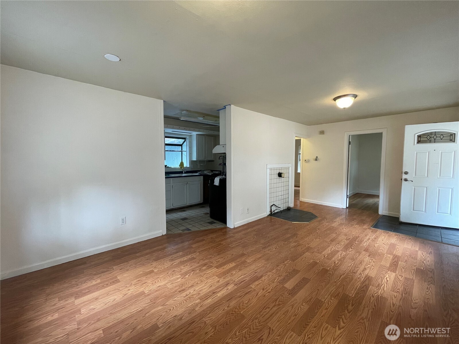 13729 Stone Avenue Property Photo 12