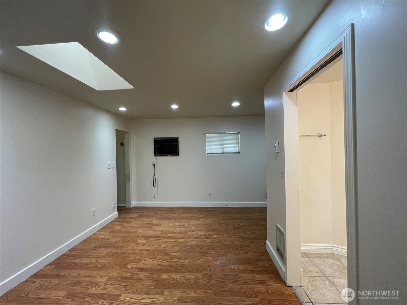 13729 Stone Avenue Property Photo 22