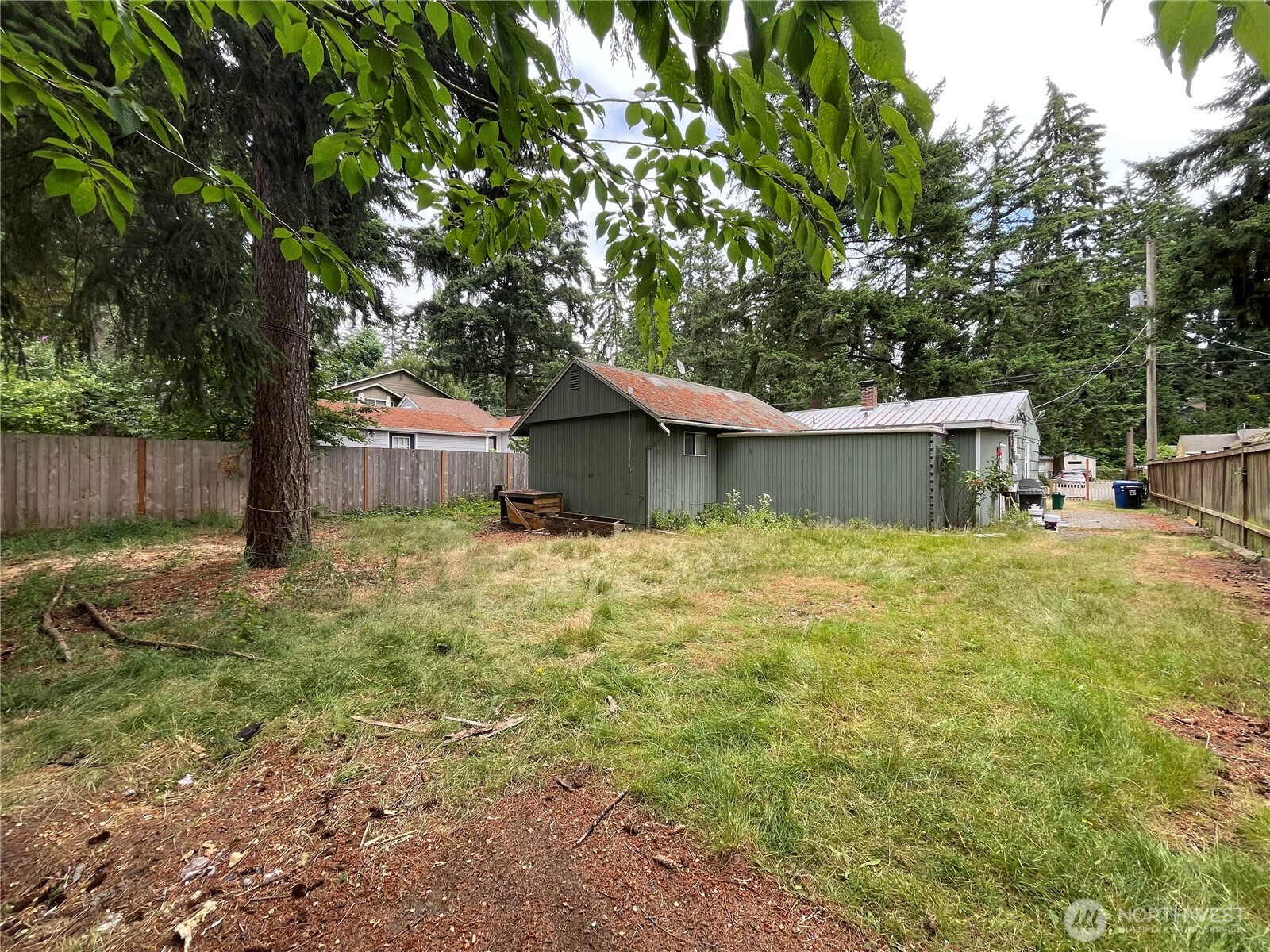13729 Stone Avenue Property Photo 32