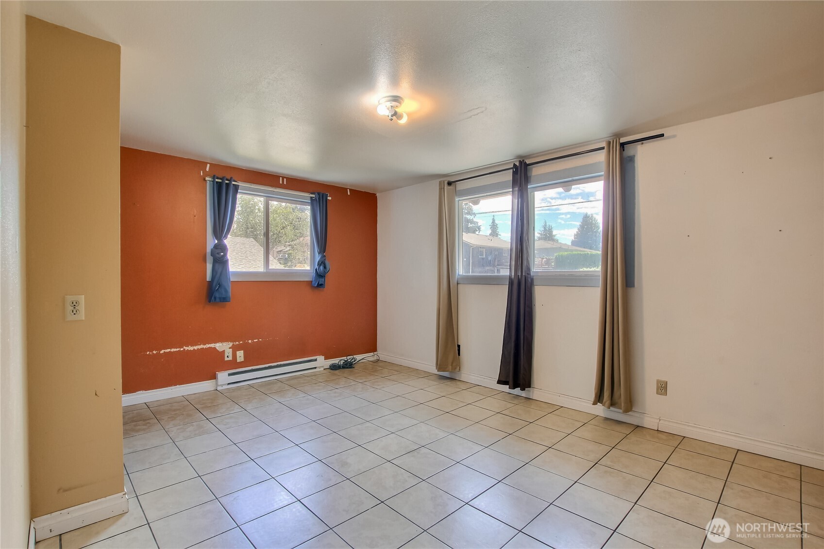 201 E Beech Street Property Photo 11