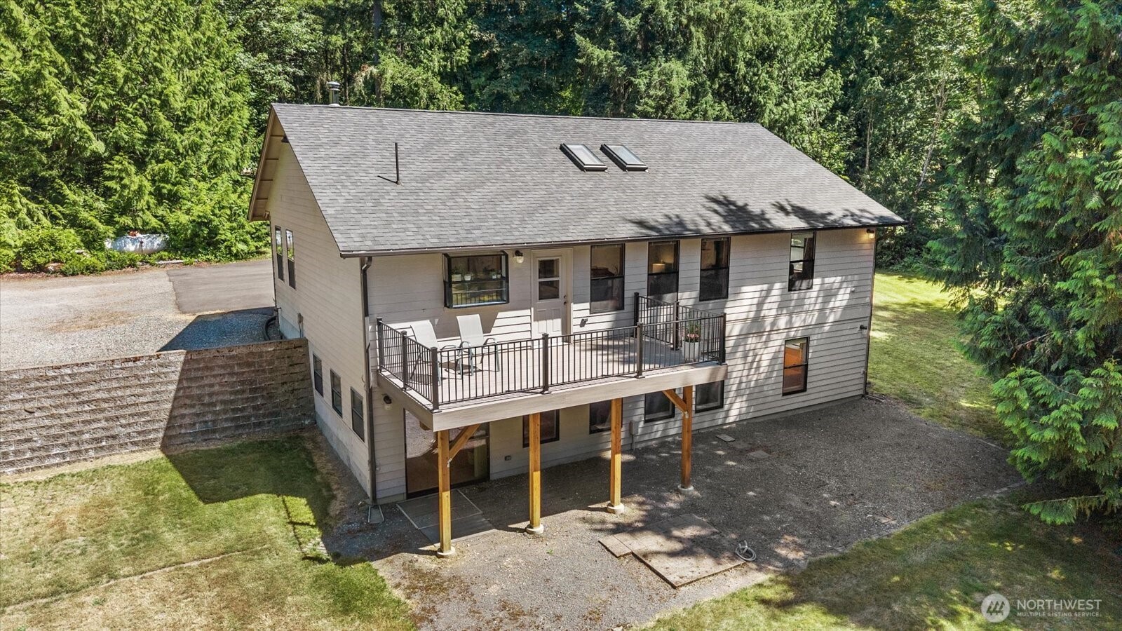 19407 228th Avenue Property Photo 3