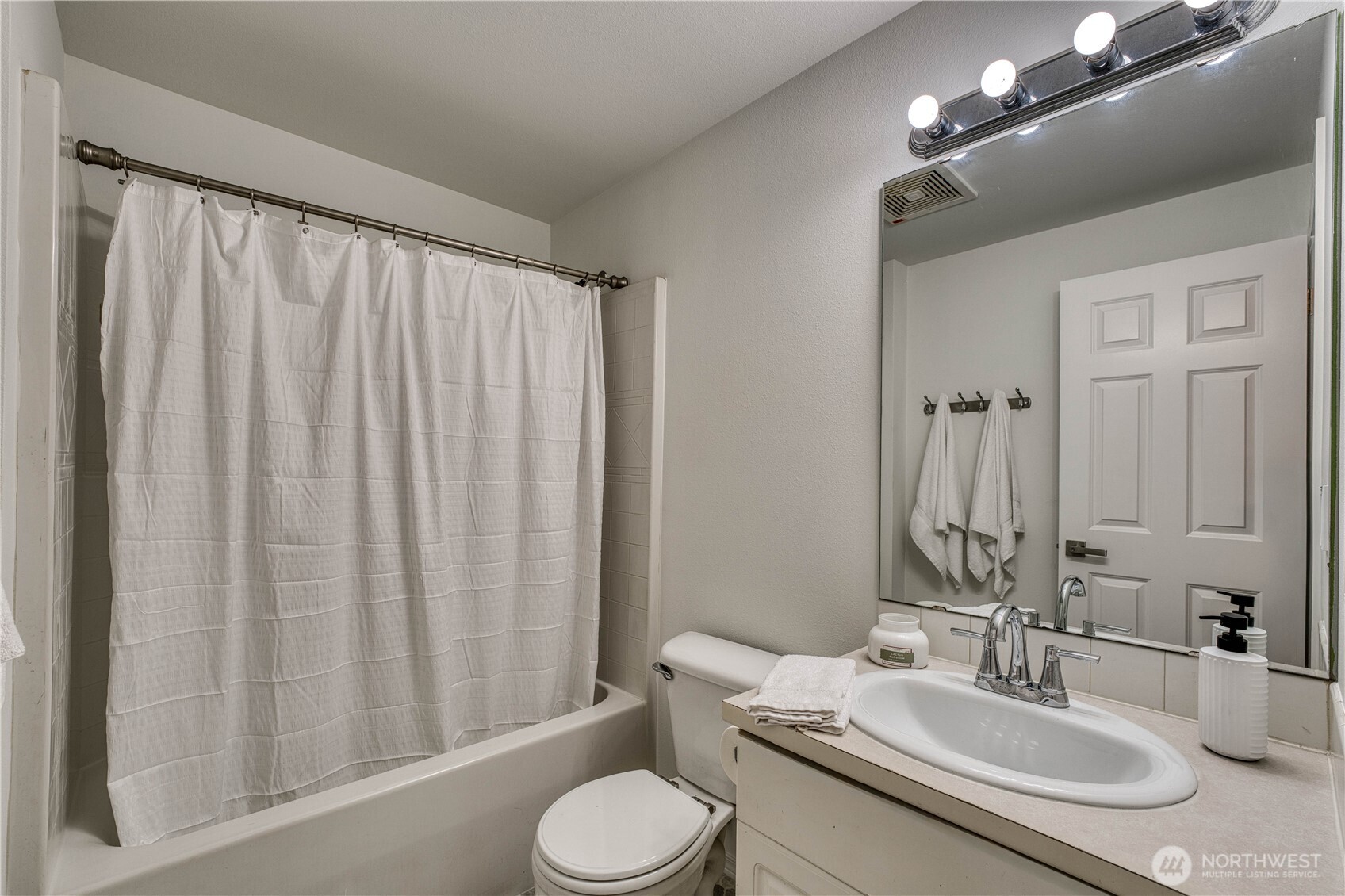 202 35th Avenue Ct Property Photo 23