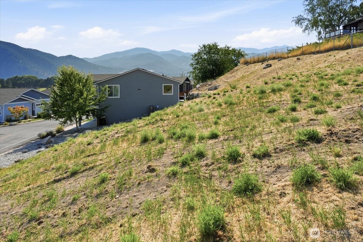 515 Village Drive Property Photo 8