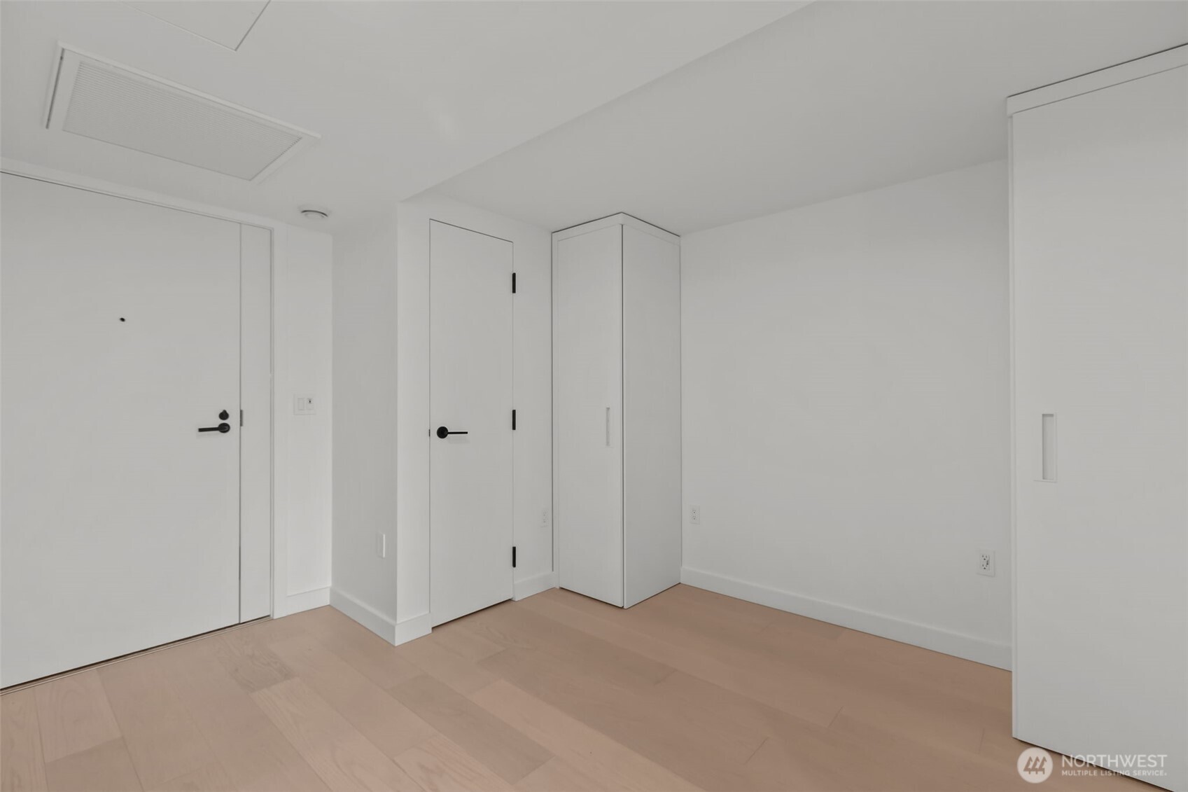 300 Virginia Street 3103 Property Photo 7