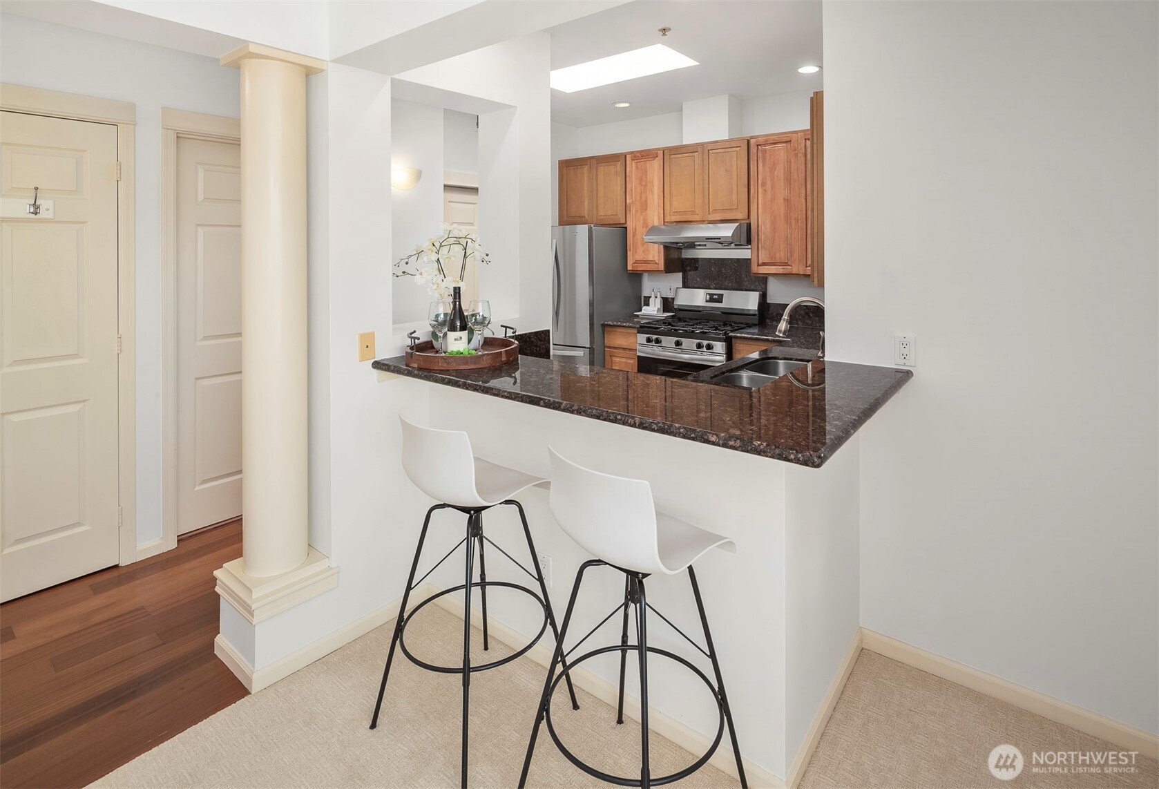 10042 Main Street 505 Property Photo 10