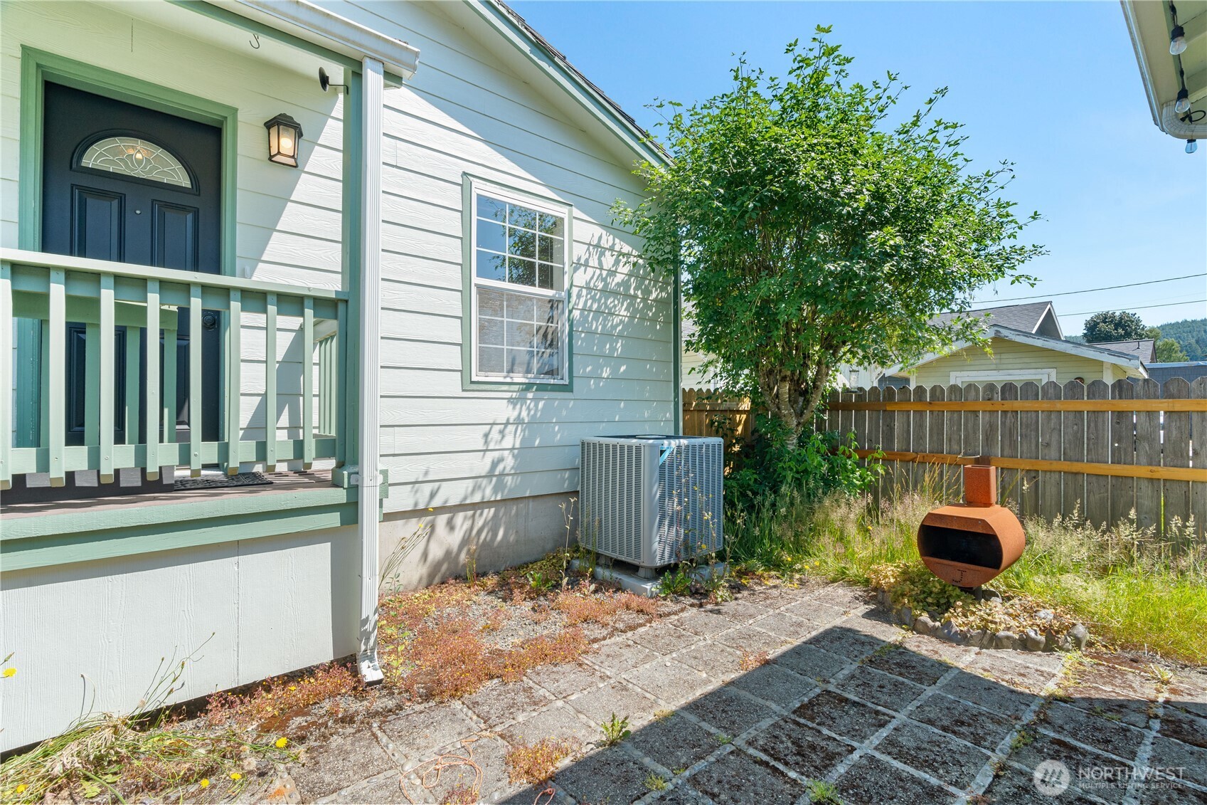 710 Perry Avenue Property Photo 24