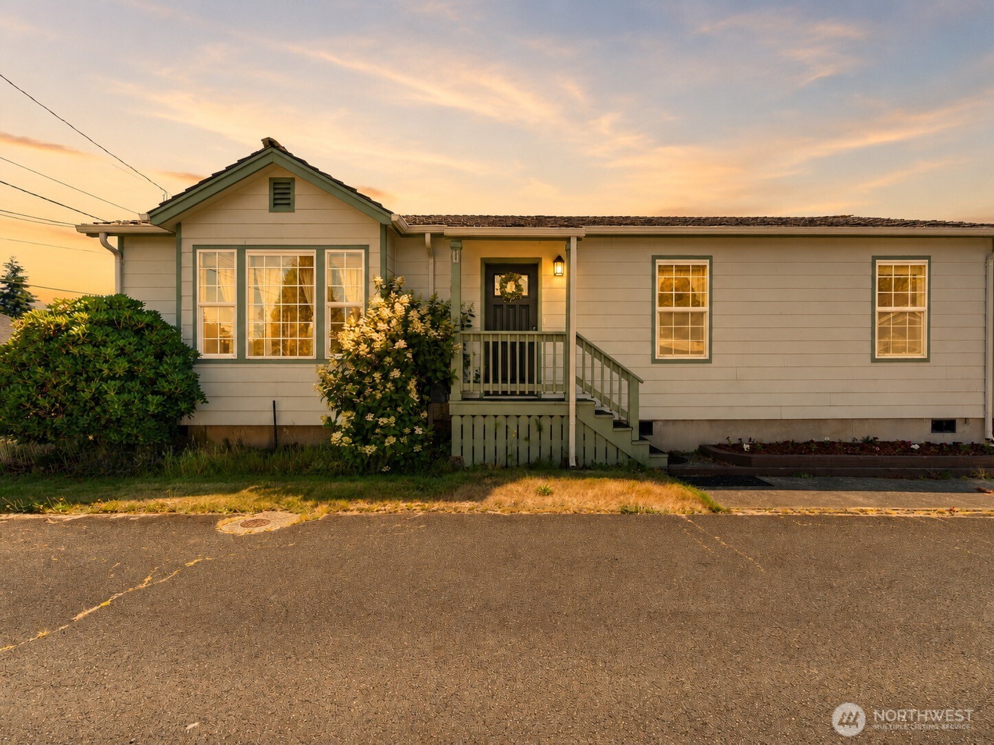 710 Perry Avenue Property Photo 26