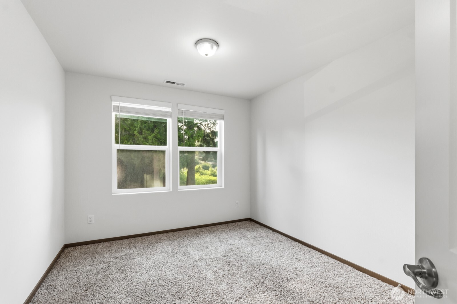 2111 Chesney Road Property Photo 17