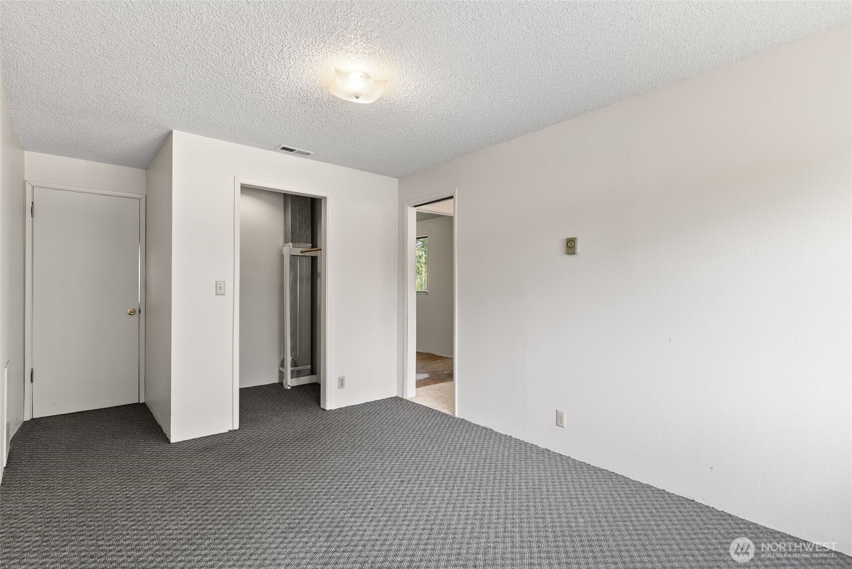 8123 Veterans Drive Property Photo 29