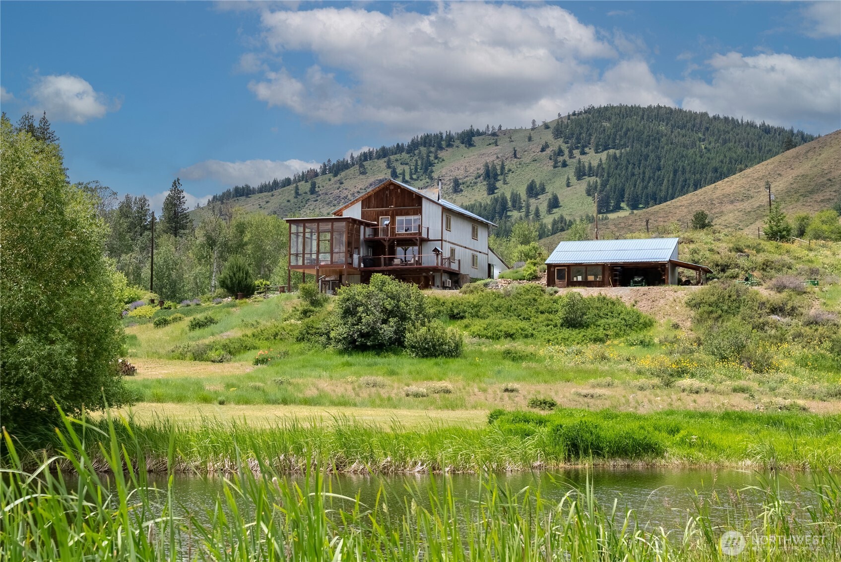 494 Rendezvous Road Property Photo 1