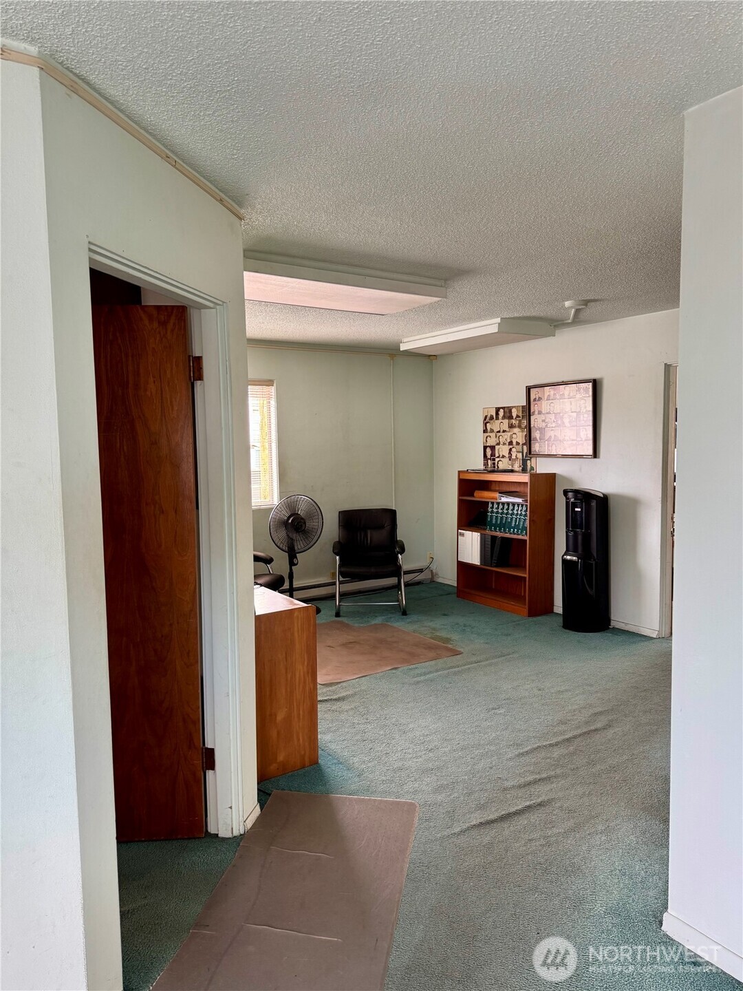 702 Main Property Photo 3