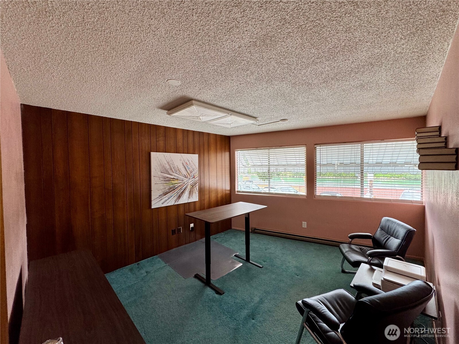 702 Main Property Photo 5