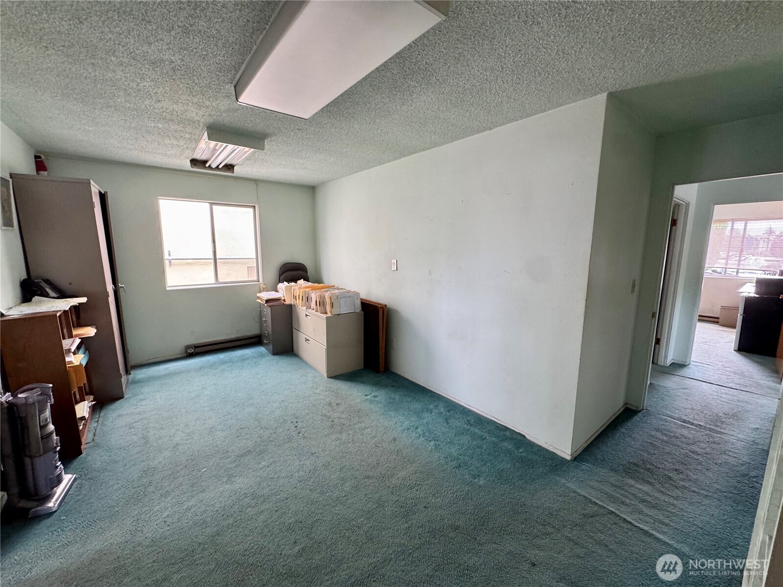 702 Main Property Photo 7