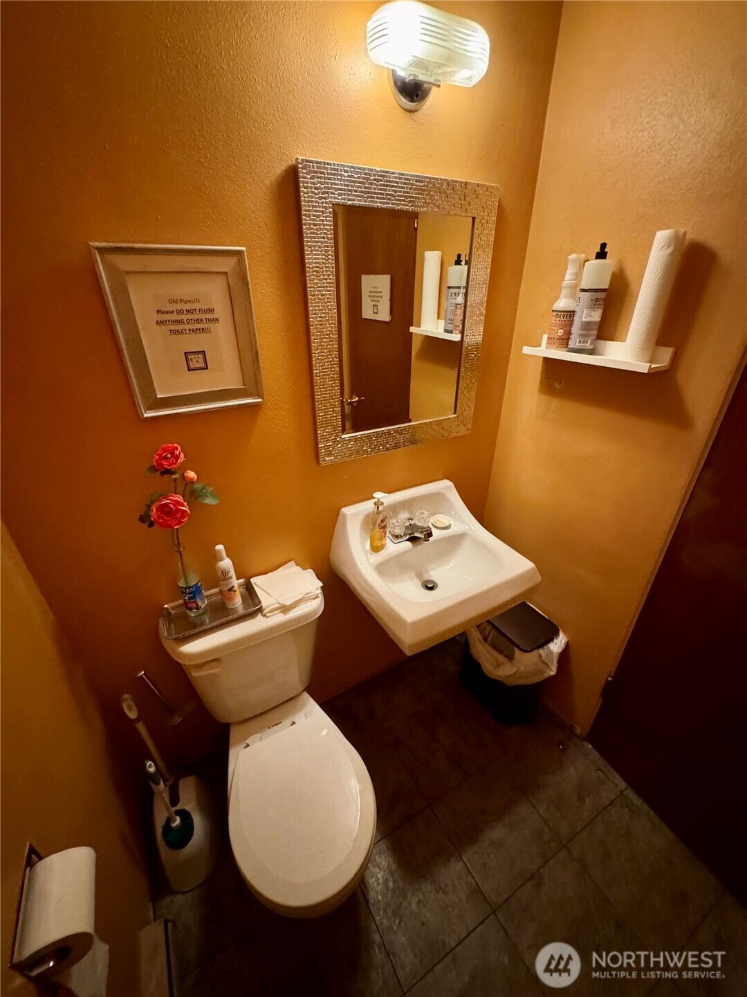 702 Main Property Photo 9