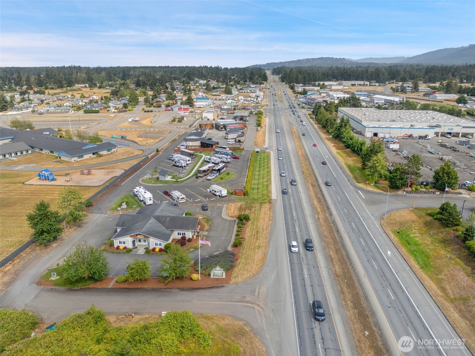 261043 Highway 101 C Property Photo 18