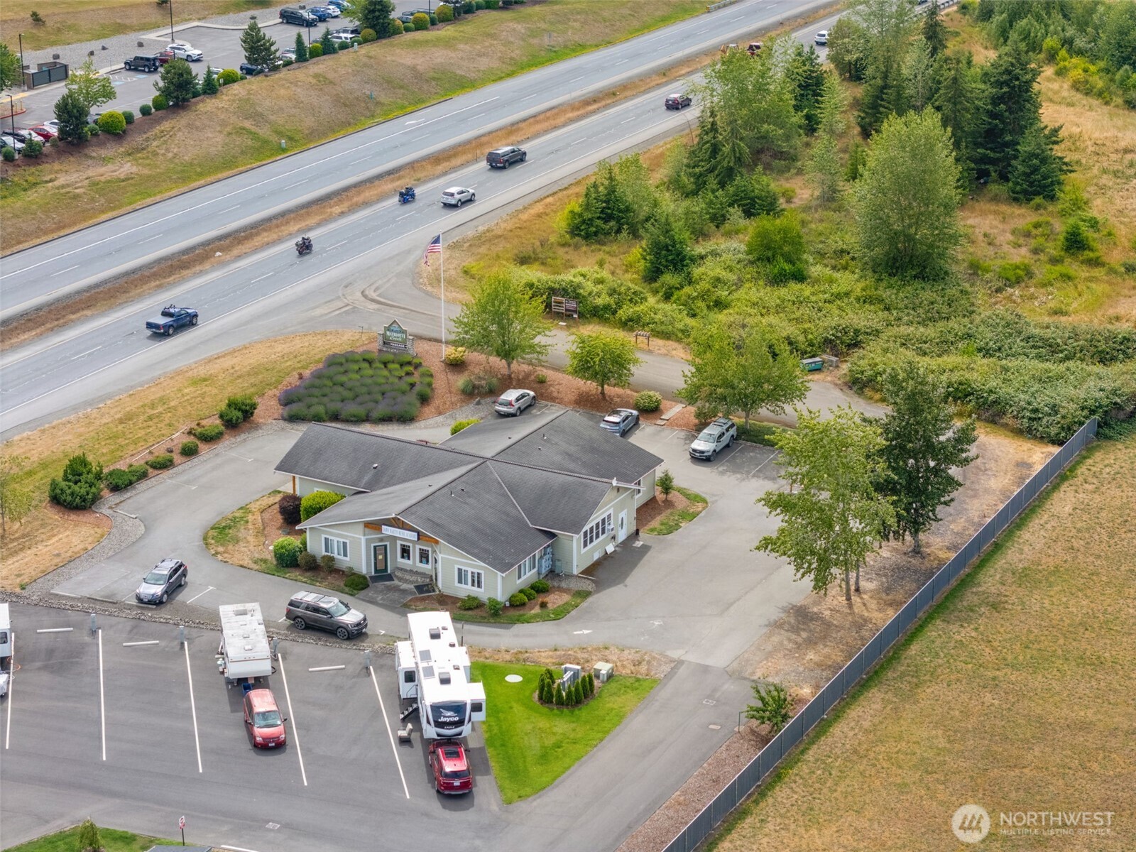 261043 Highway 101 C Property Photo 23