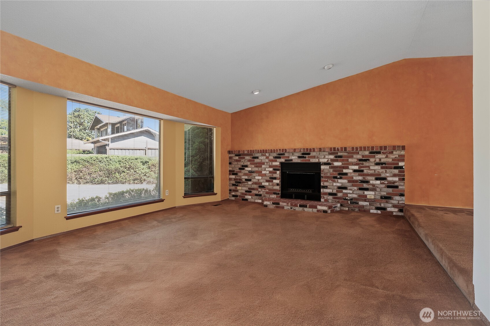 9901 76th Street Property Photo 5