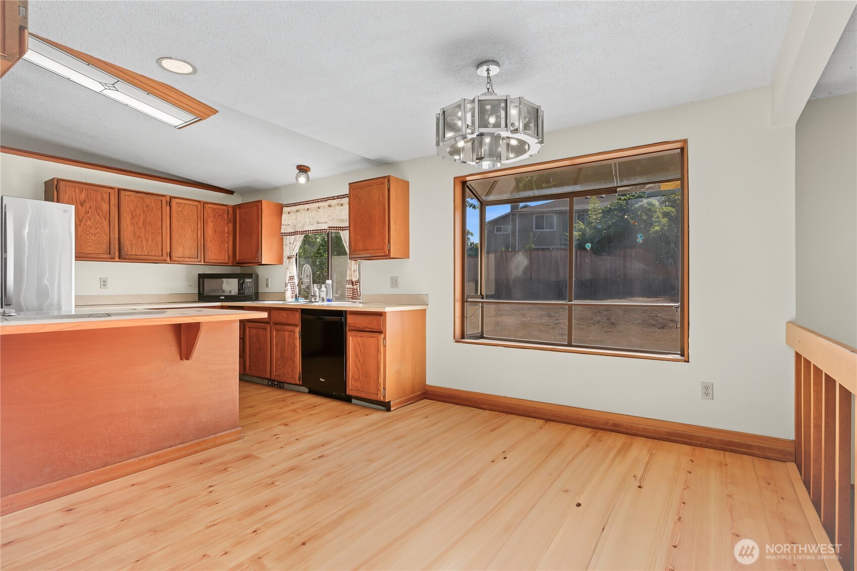 9901 76th Street Property Photo 11