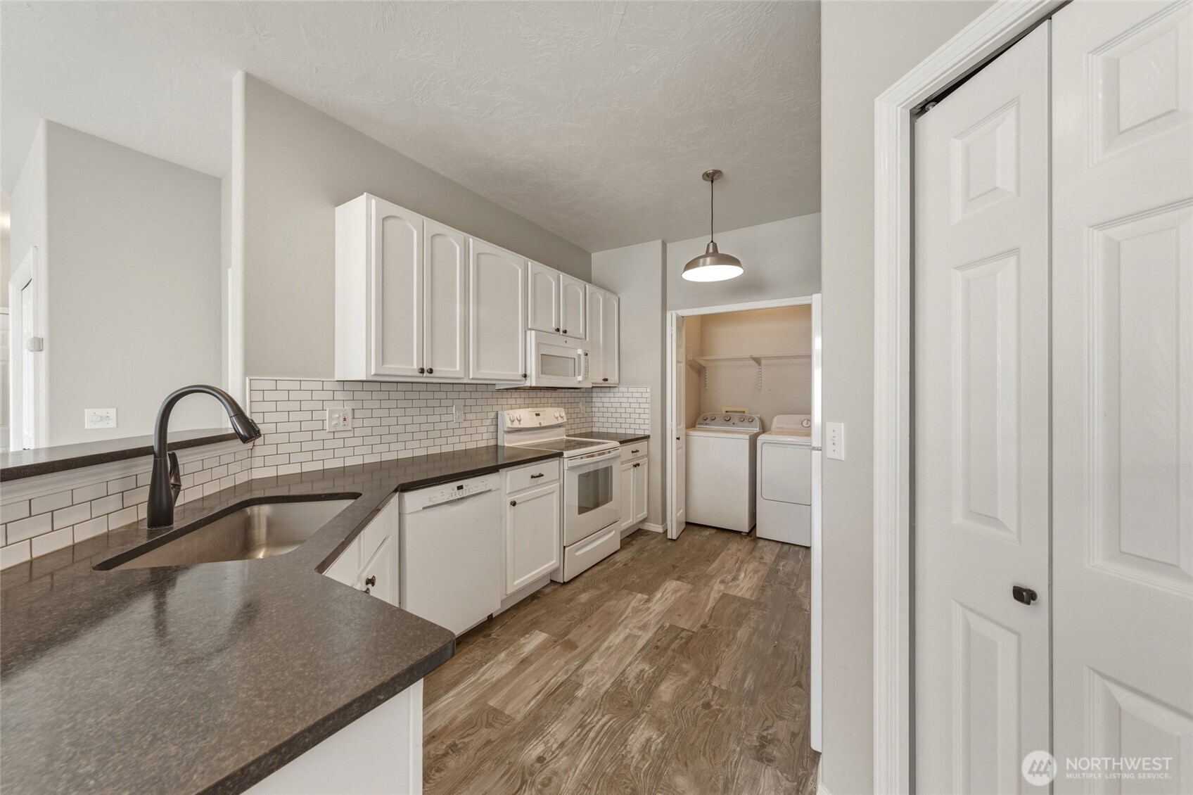 777 Se Magnoni Property Photo 15