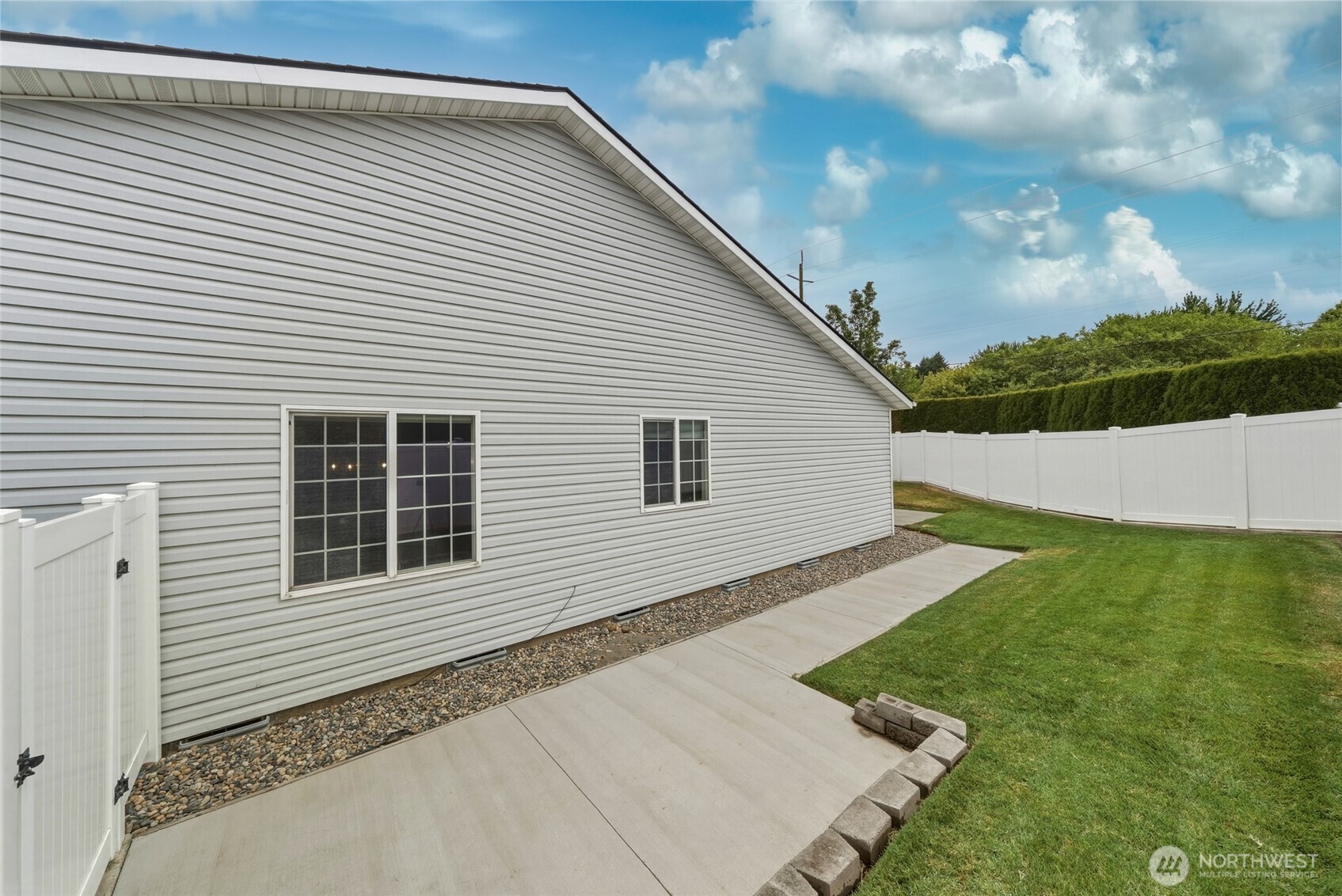 777 Se Magnoni Property Photo 28