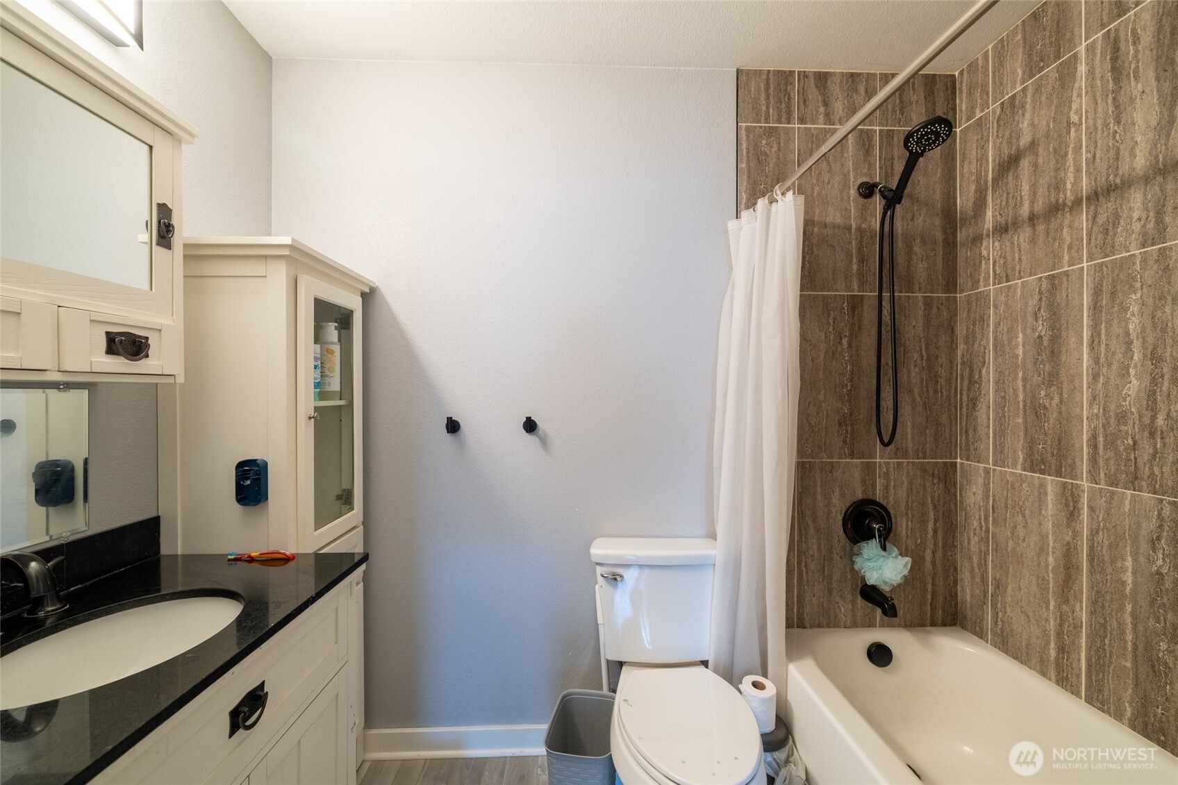 1418 Windsor Avenue Property Photo 17