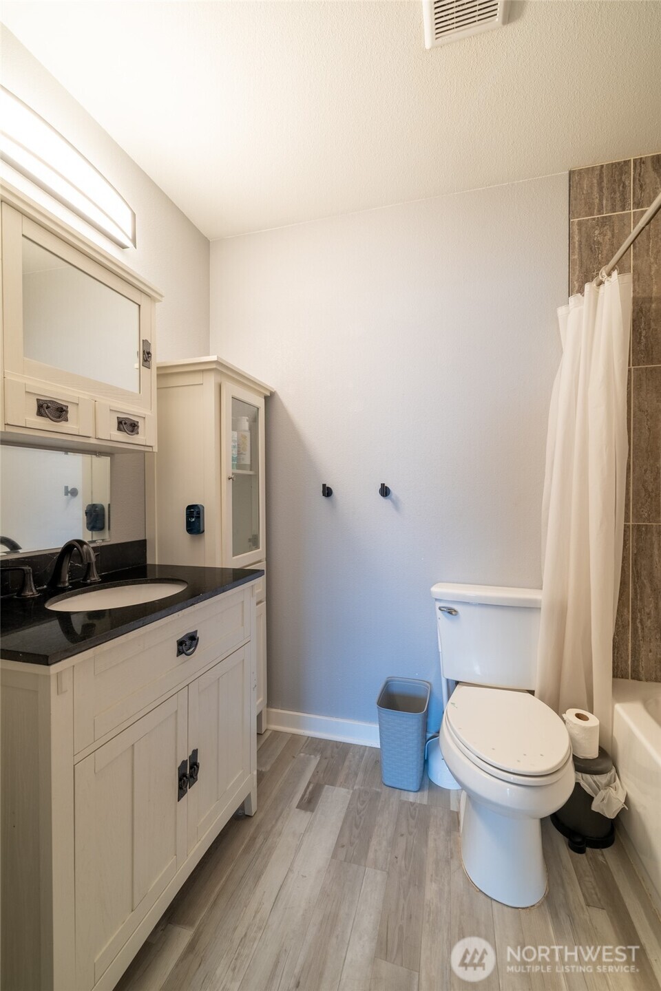 1418 Windsor Avenue Property Photo 21