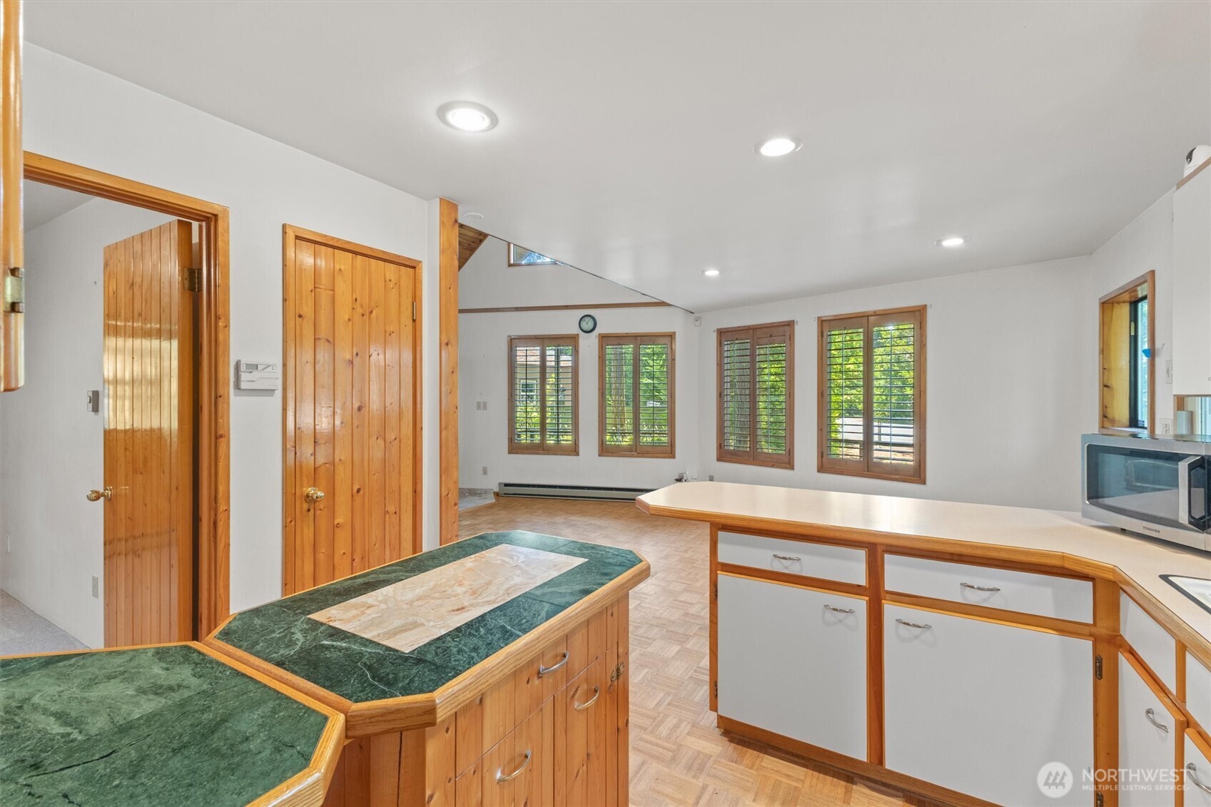 8625 Golden Valley Drive Property Photo 11