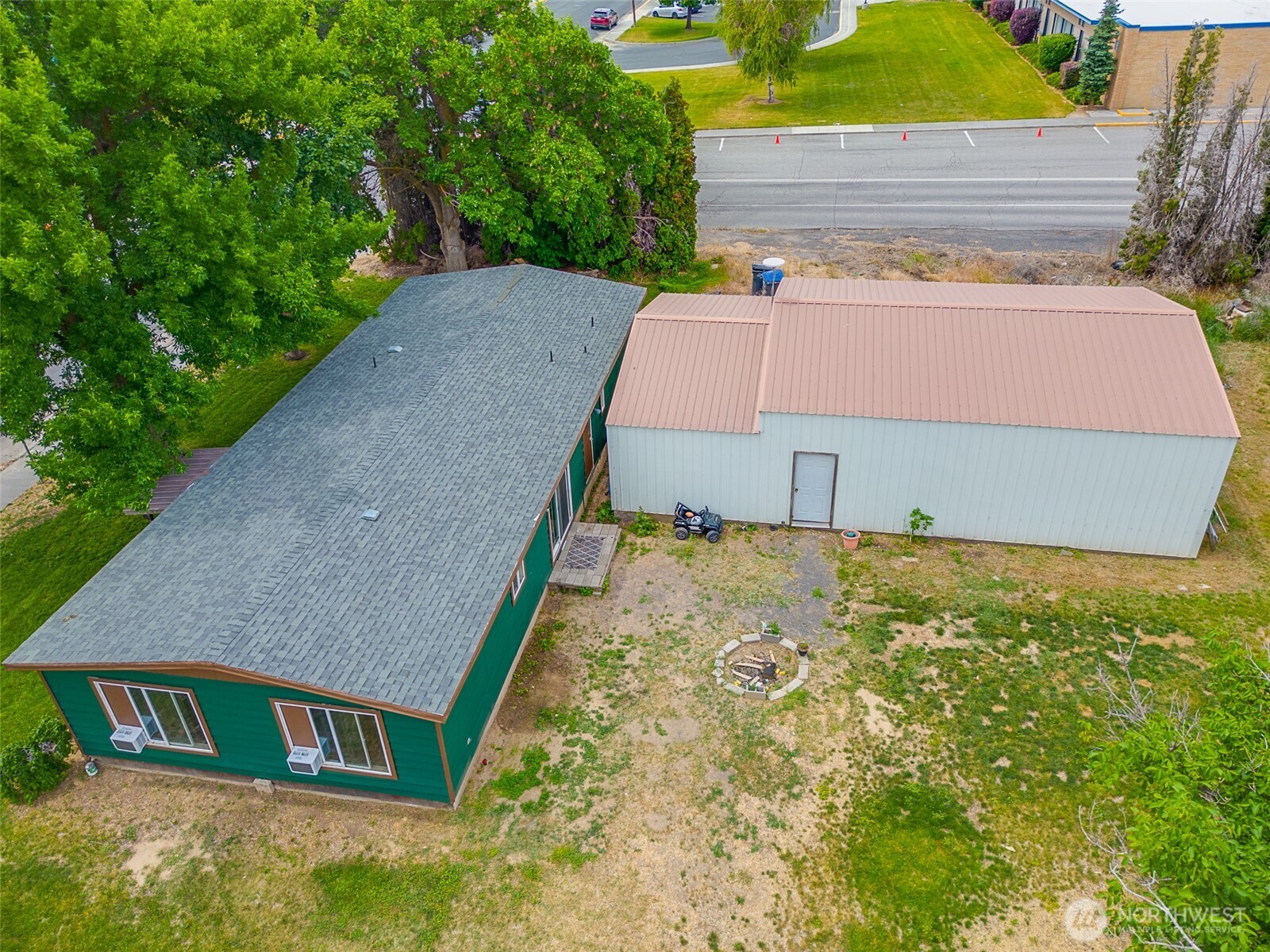 37 35 D Street Property Photo 4