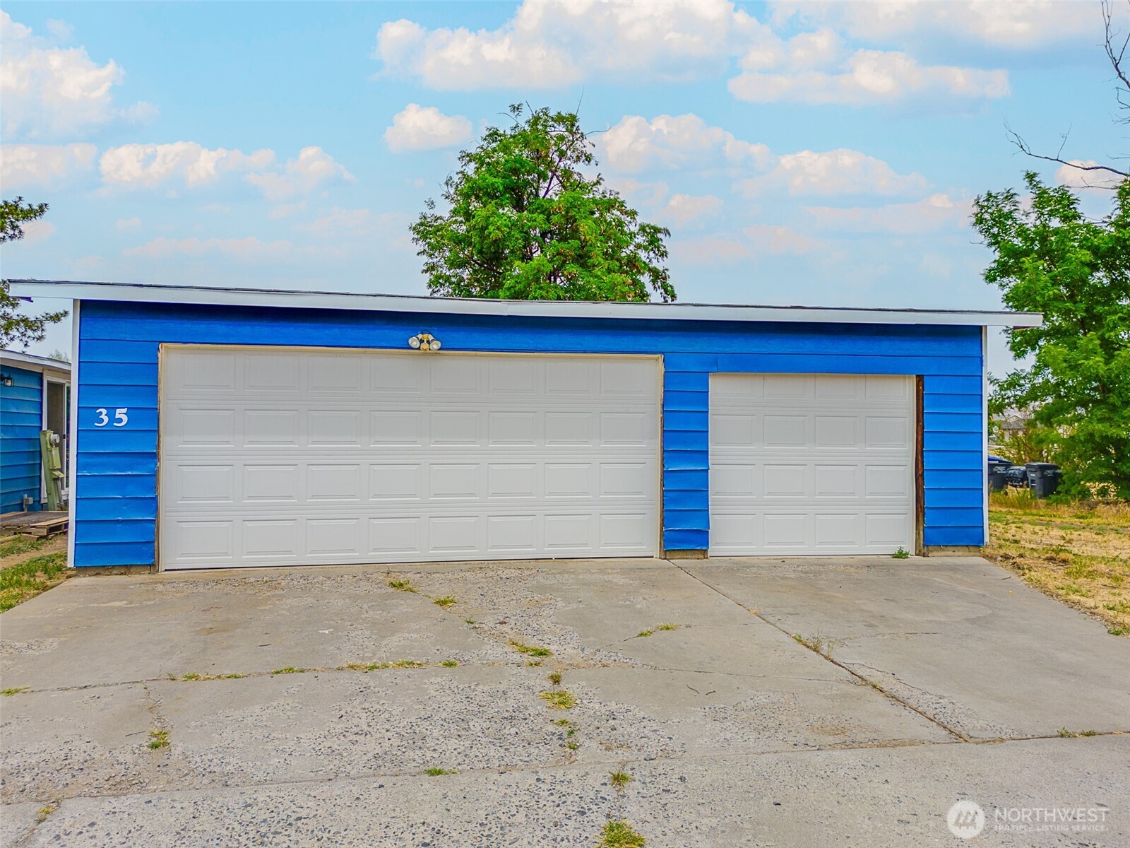 37 35 D Street Property Photo 5