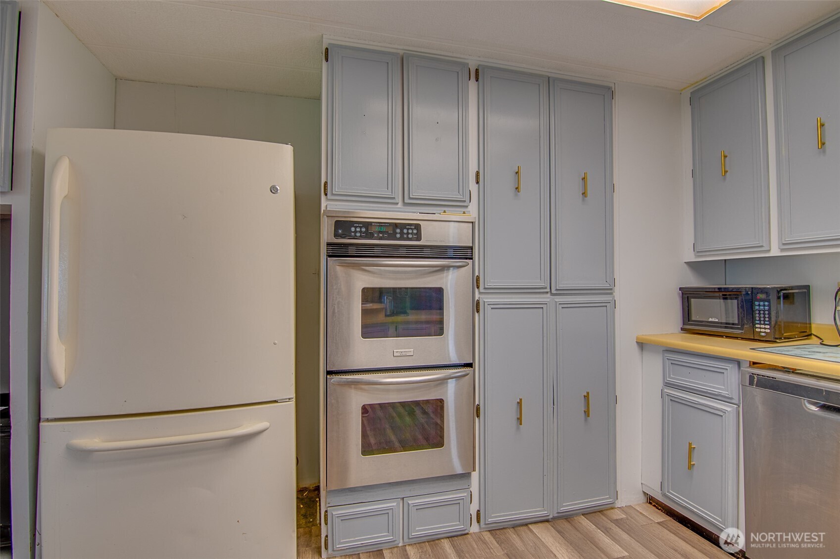 37 35 D Street Property Photo 7