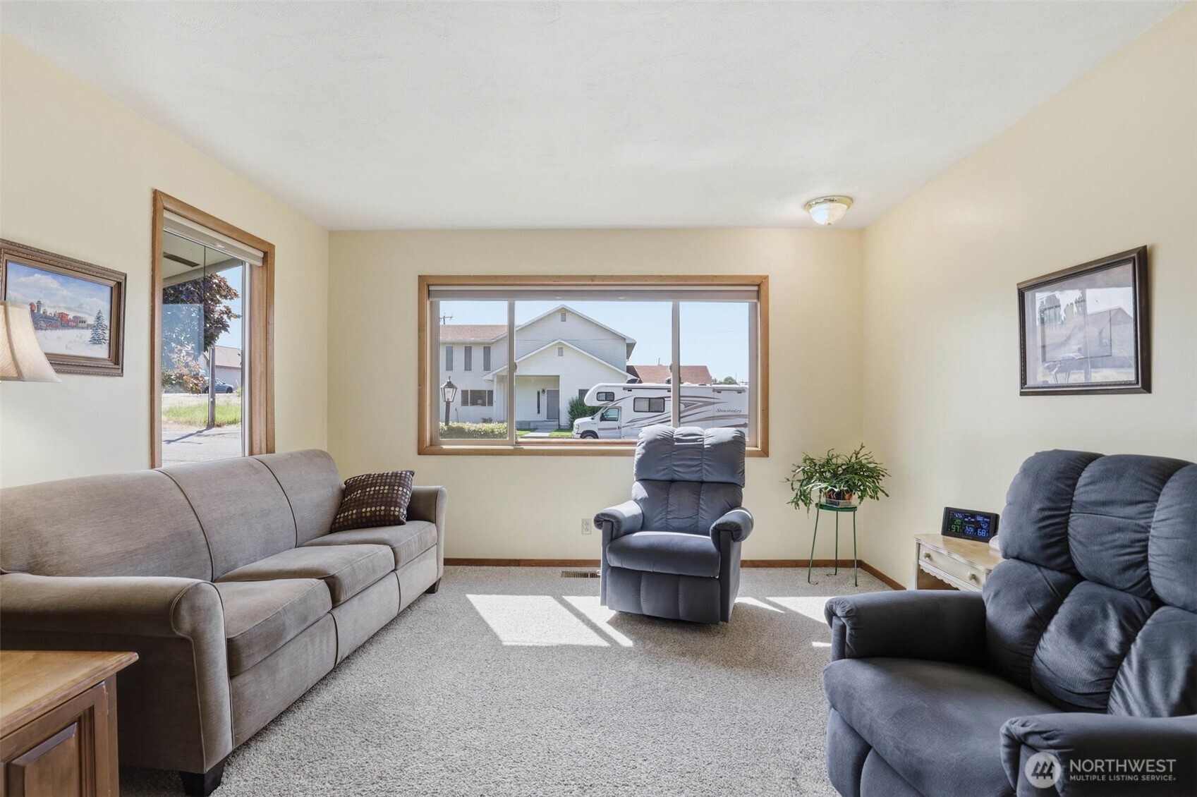 401 11th Street Property Photo 5