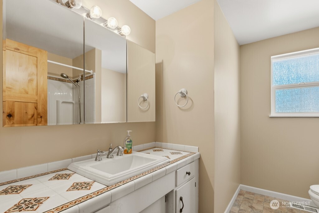 17953 48th Avenue Property Photo 5