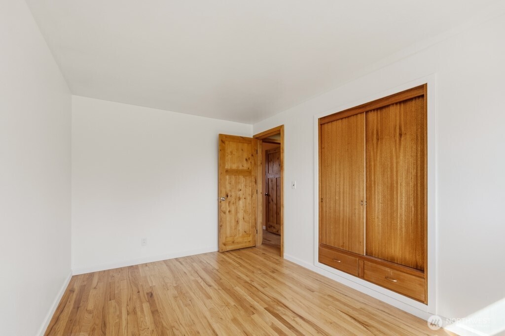 17953 48th Avenue Property Photo 7