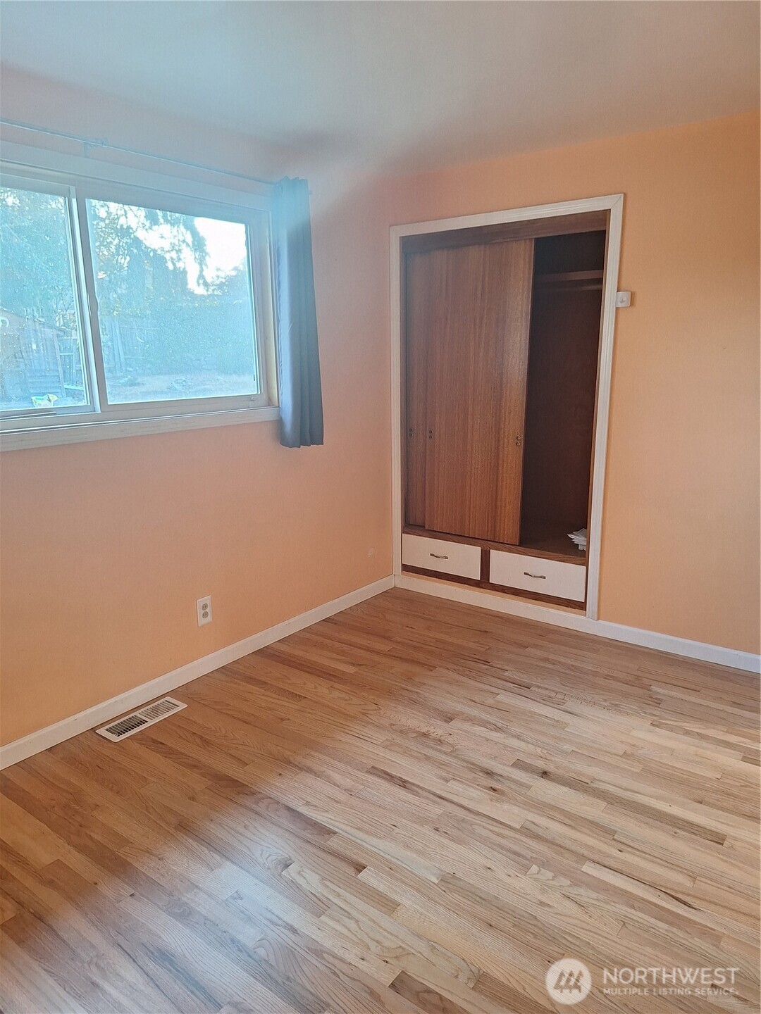 17953 48th Avenue Property Photo 9