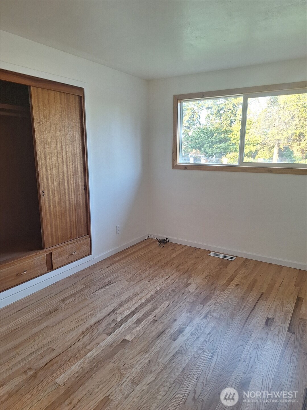 17953 48th Avenue Property Photo 10